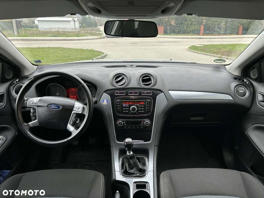 Ford Mondeo 1.6 TDCi Champions Edition - 11