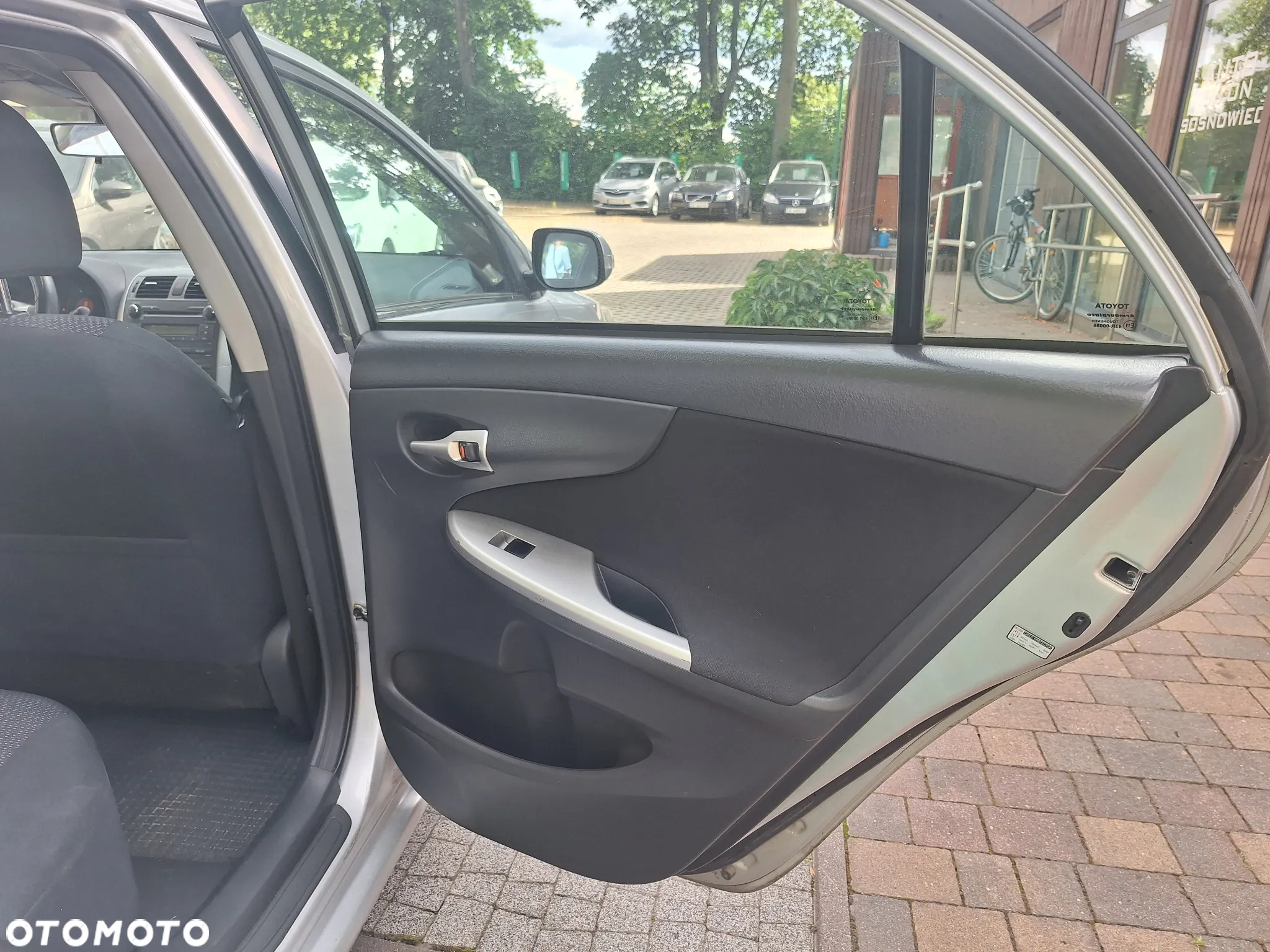 Toyota Corolla 1.6 Luna - 13
