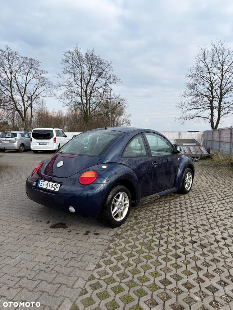 Volkswagen New Beetle 2.0 - 4