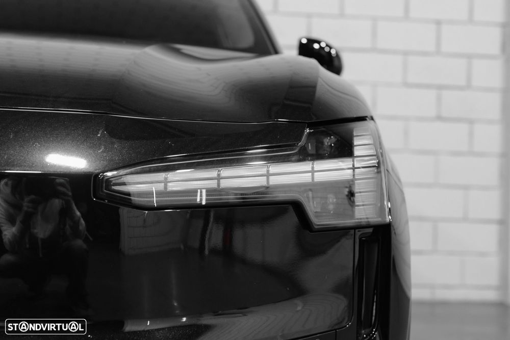 Volvo EX30 69 kWh Twin Motor Plus - 28