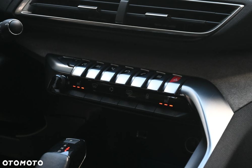 Peugeot 3008 2.0 BlueHDi GT S&S EAT8 - 26