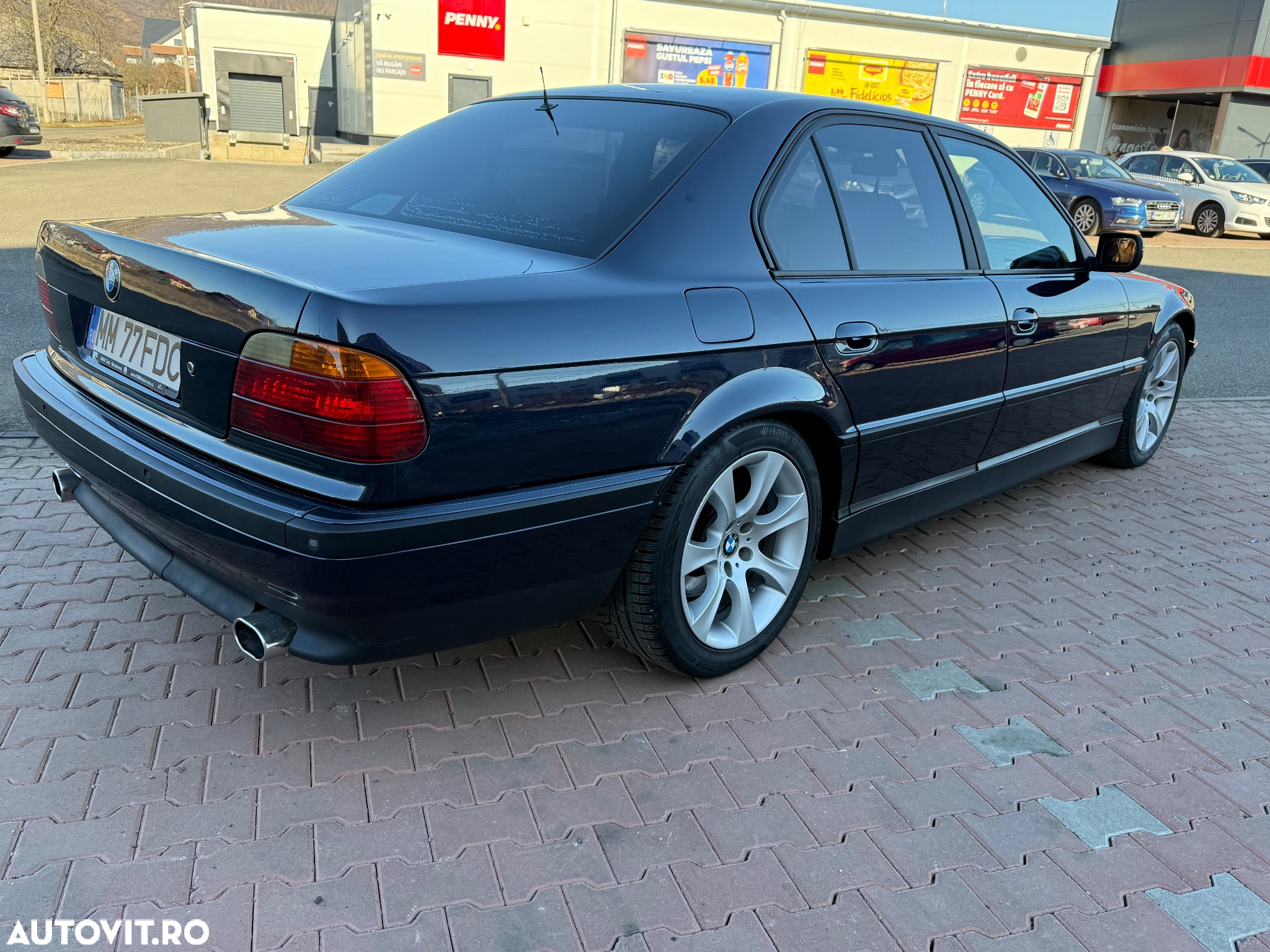 BMW Seria 7 728iA - 3