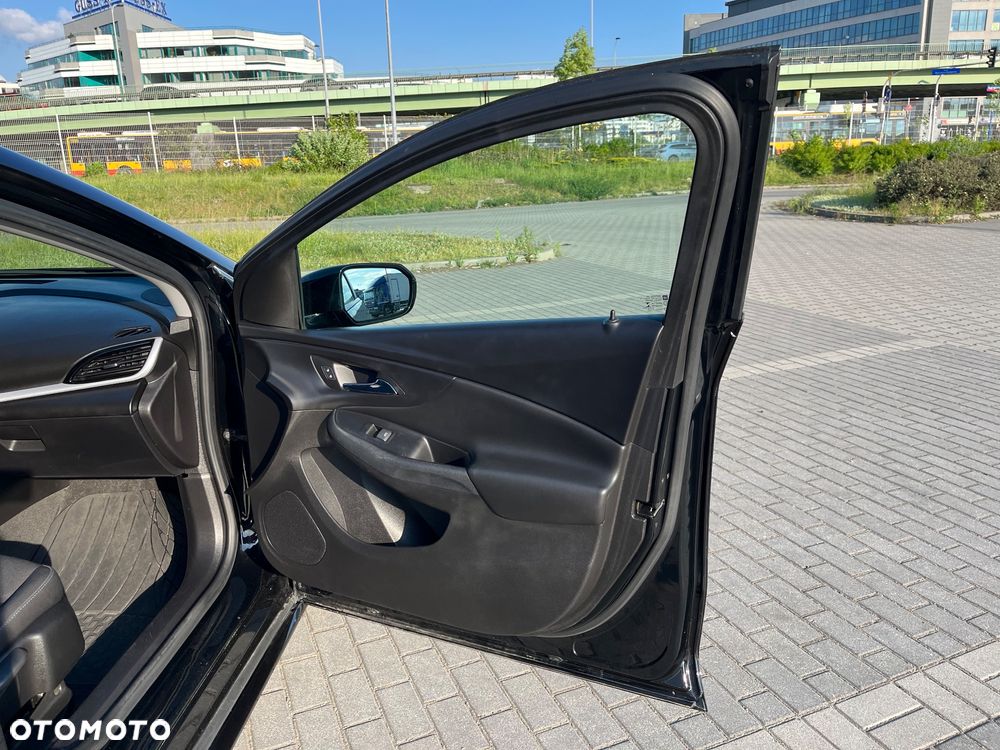 Chevrolet Volt - 36