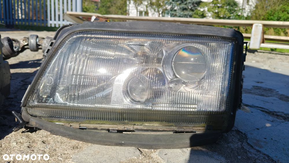 Przekładnia kierownicza maglownica lampa Xenon Bosch przetwornica przód audi A8 D2 - 11