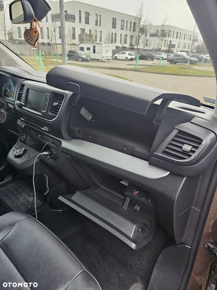 Peugeot Traveller 2.0 BlueHDi Long Business - 21