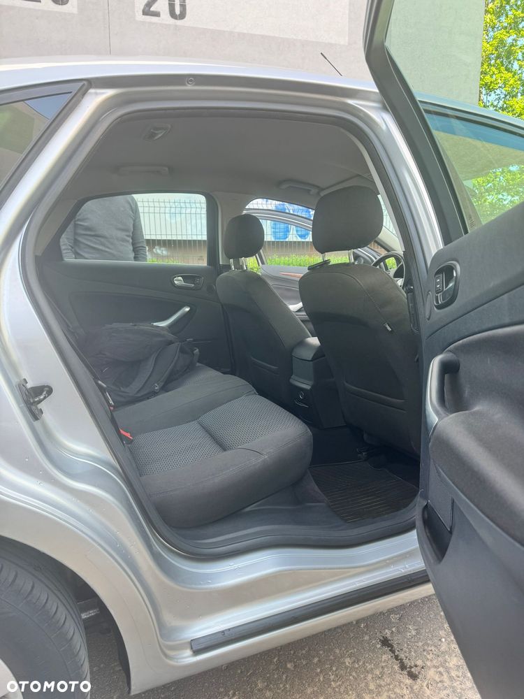 Ford Mondeo 2.0 Ghia X100 / X - 6
