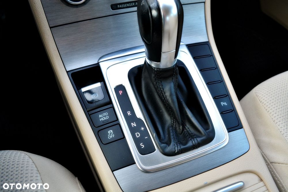 Volkswagen Passat 1.8 TSI Automatik Comfortline - 9