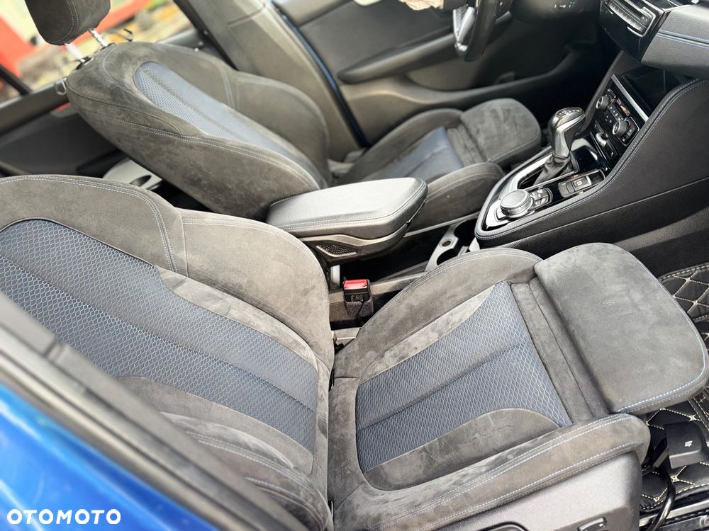 BMW Seria 2 220d GT xDrive M Sport - 31