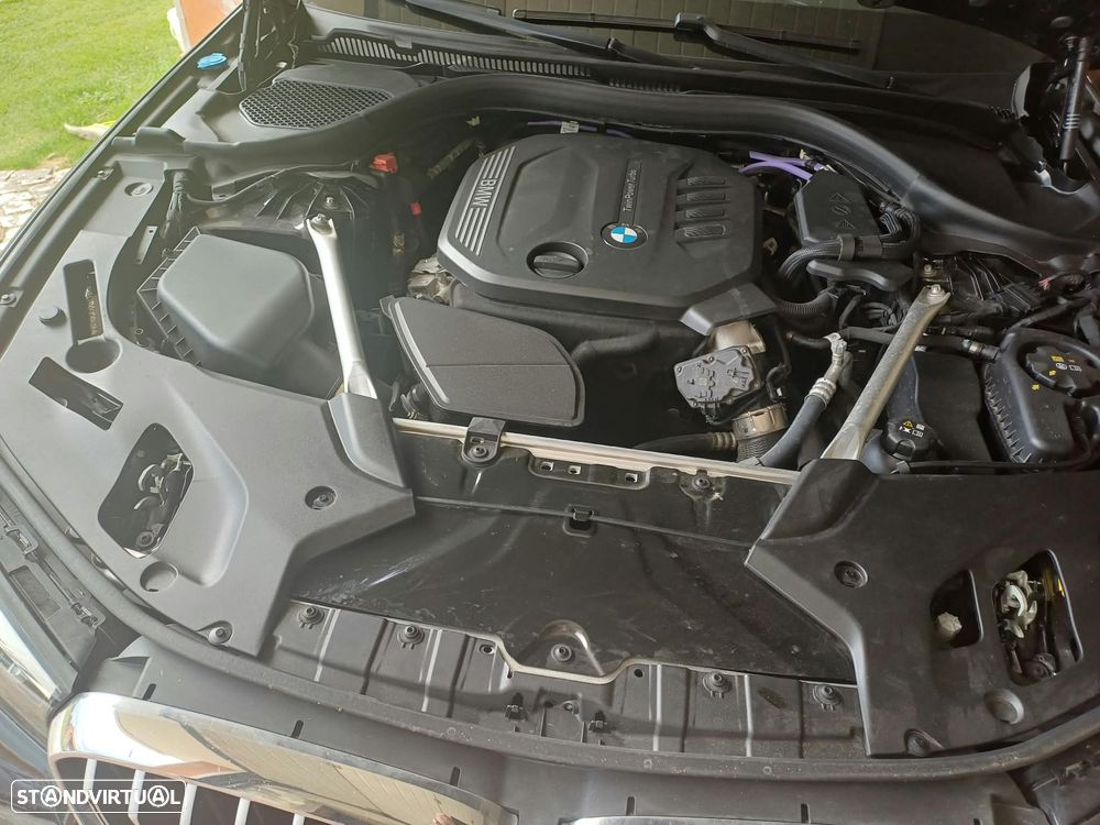 BMW 520 d Pack Desportivo M Auto - 13