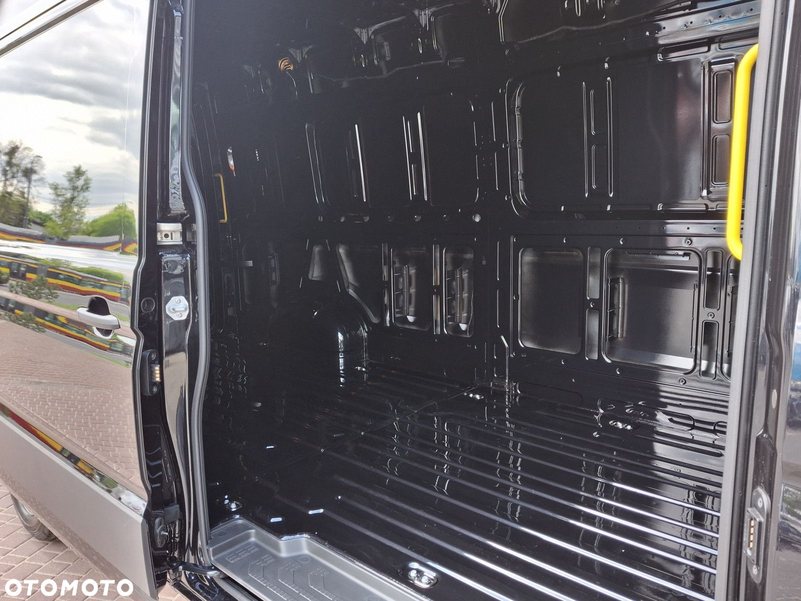 Volkswagen Crafter - 13