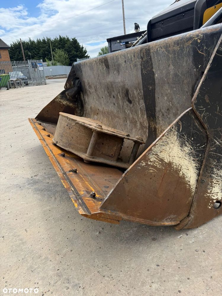 Caterpillar 432F - 19
