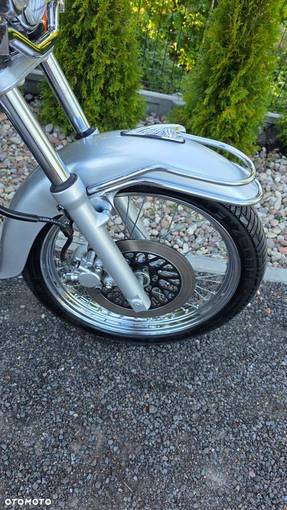 Suzuki Intruder - 19