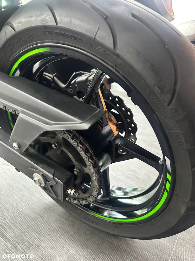 Kawasaki Ninja - 16