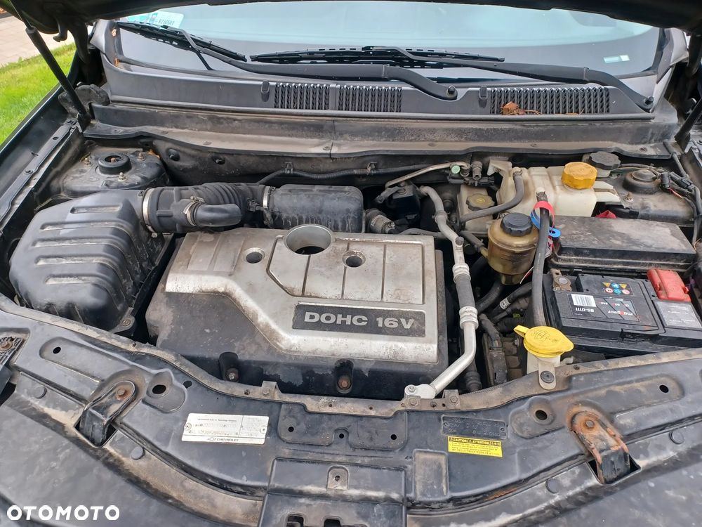 Chevrolet Captiva 2.4 LS 5os - 6