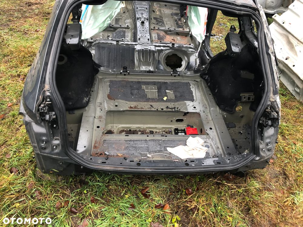 KAROSERIA Z DOKUMENTAMI BMW 3 G21 320d - 14