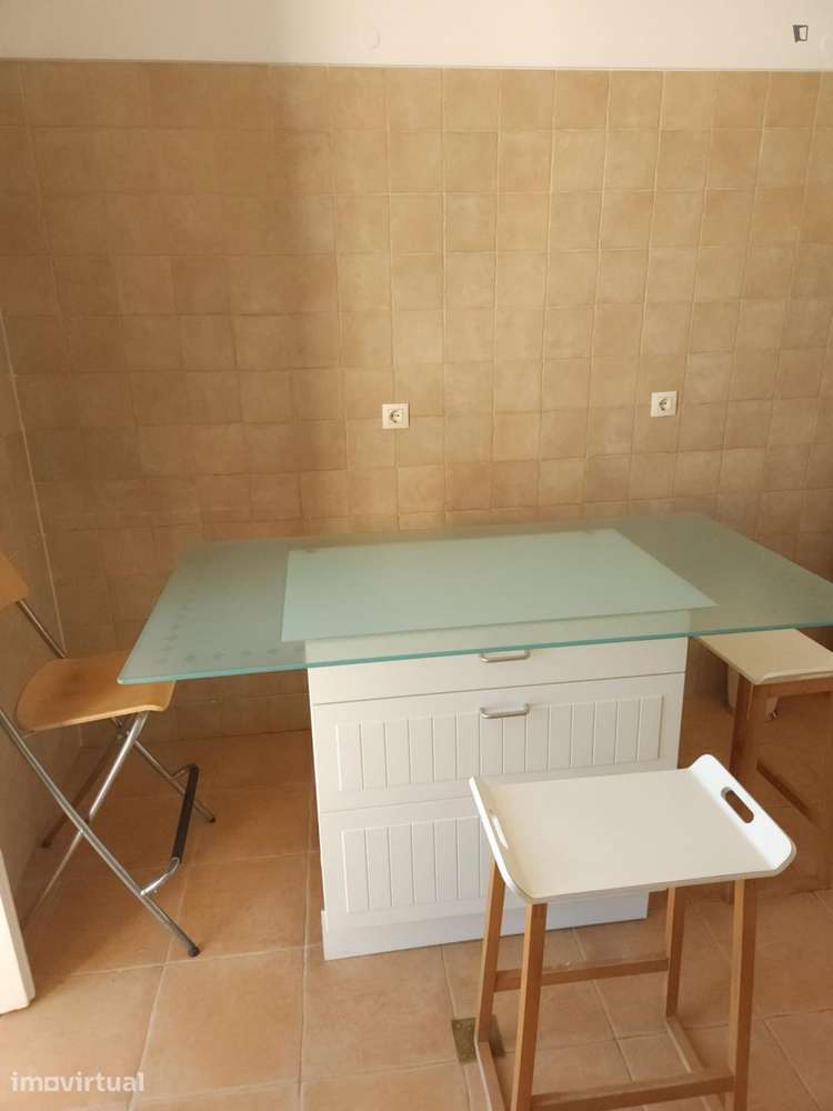 Quarto - localizado em Lapa Lisbon - Grande imagem: 5/19