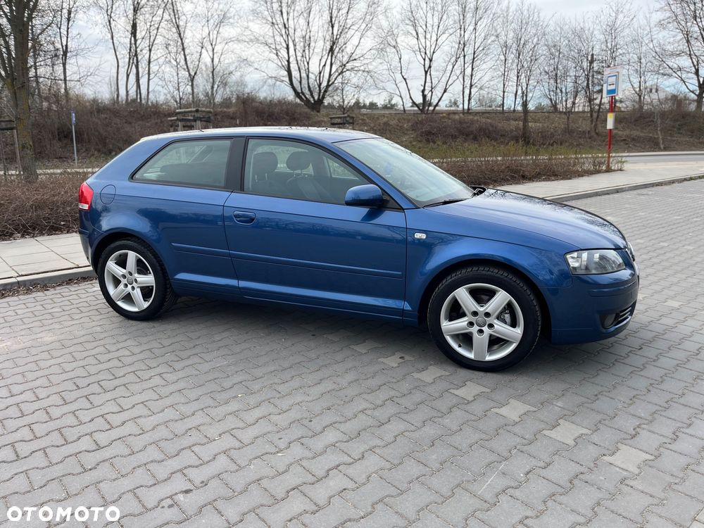 Audi A3 3-drzwiowe 1.6 Ambition - 14