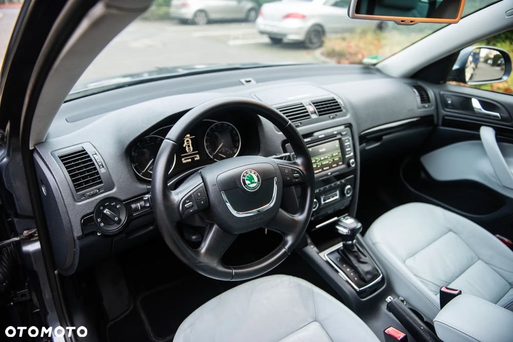 Skoda Octavia 1.8 TSI DSG Laurin & Klement - 18