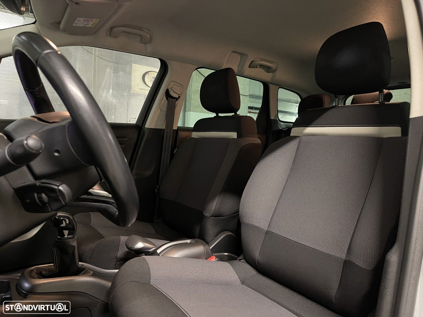 Citroën C3 Aircross 1.2 PureTech Live - 37