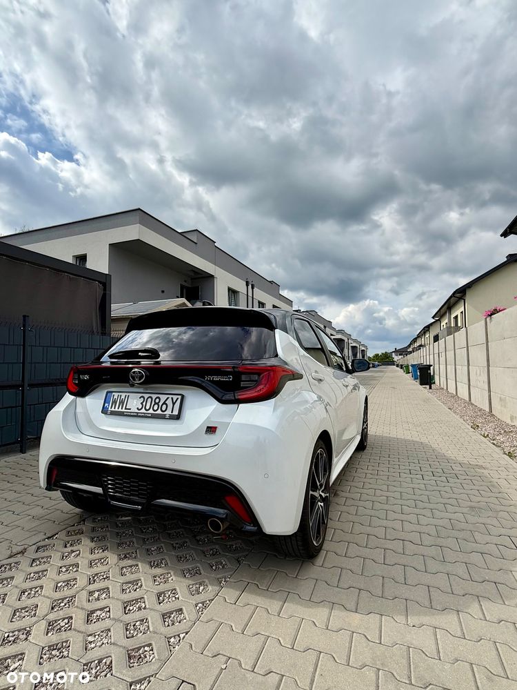 Toyota Yaris - 4