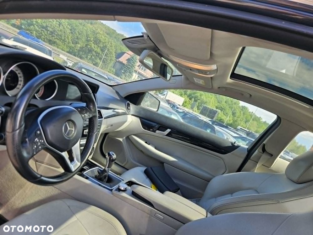 Mercedes-Benz Klasa C 220 CDI Edition - 5