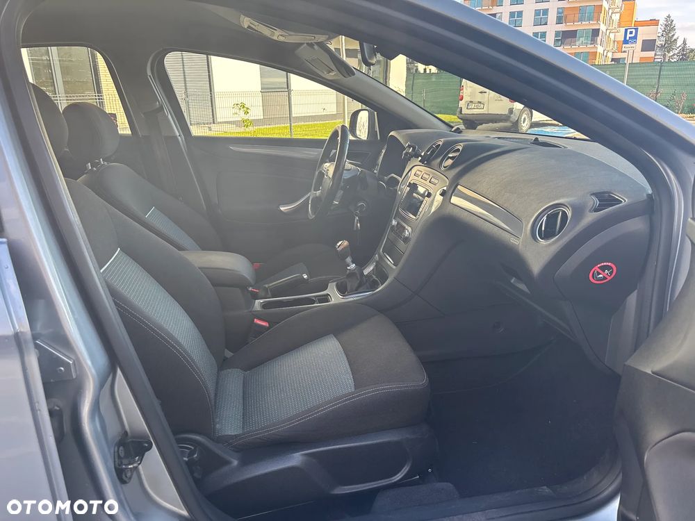 Ford Mondeo - 9