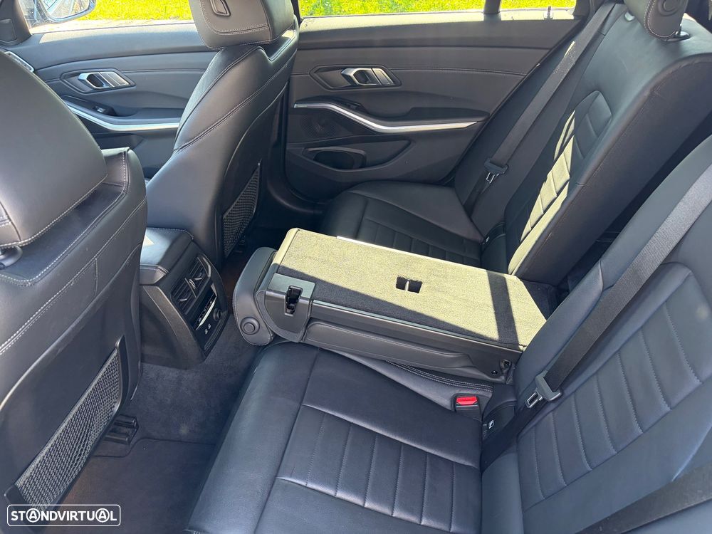 BMW 320 d Line Luxury Auto - 28