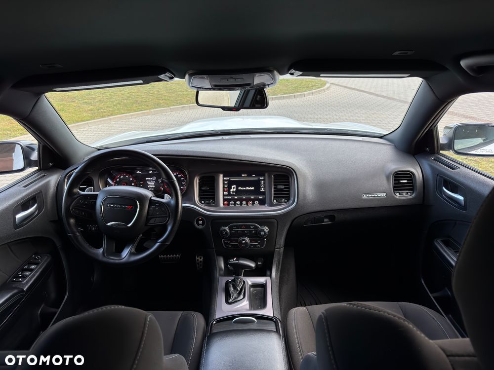 Dodge Charger 5.7 R/T - 26