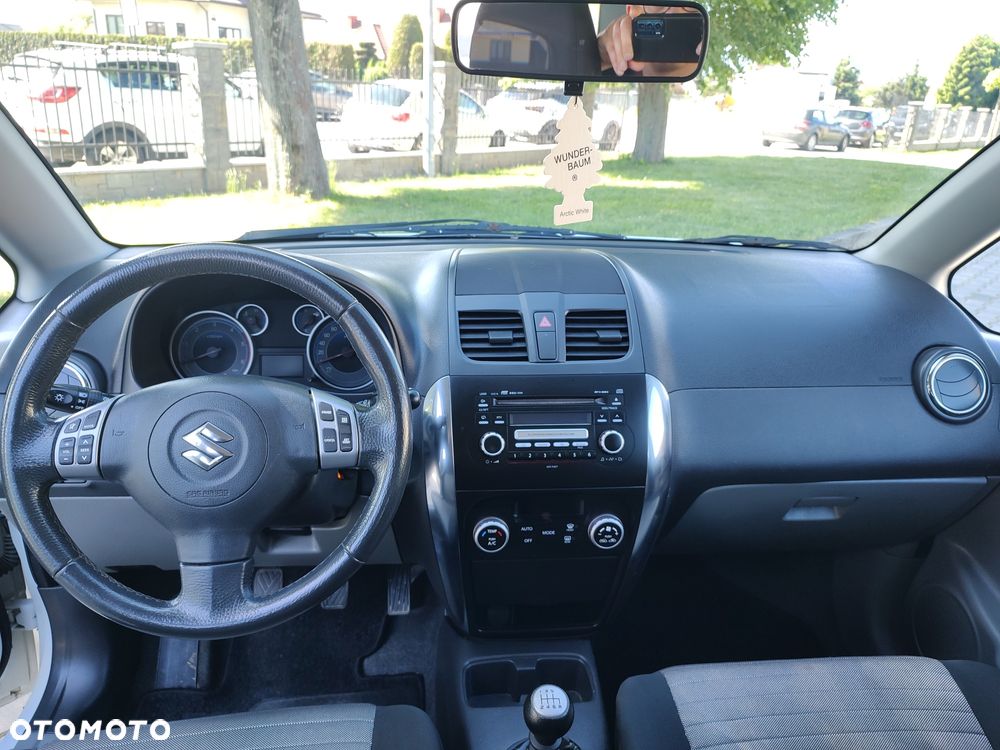 Suzuki SX4 - 8
