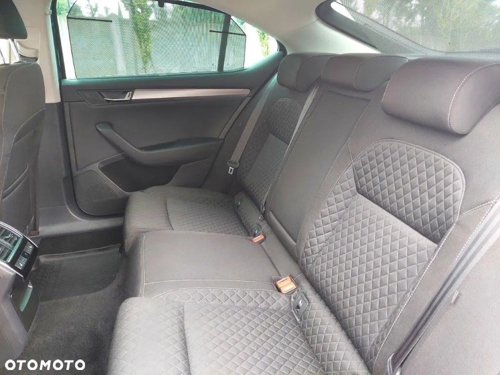 Skoda Superb 2.0 TDI 4x4 Style DSG - 26
