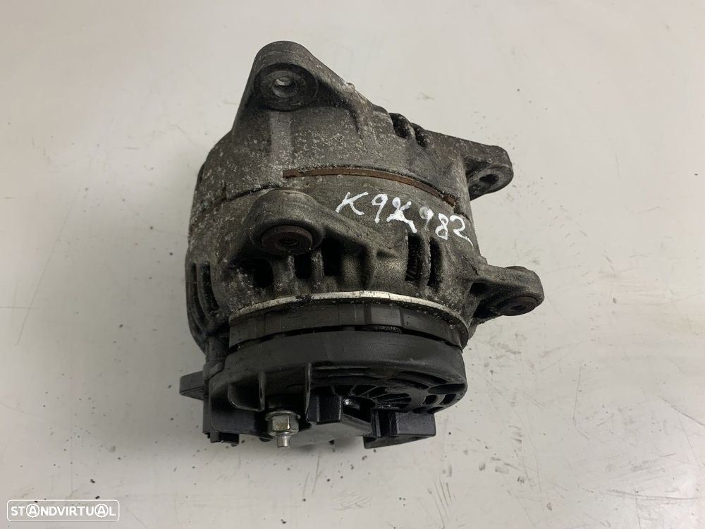 Alternador Usado NISSAN QASHQAI I 1.5 dCi REF. 0 124 525 140 MOTOR K9K282 - 3