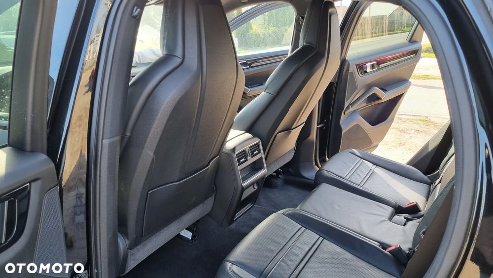 Porsche Cayenne E-Hybrid Tiptronic S - 38