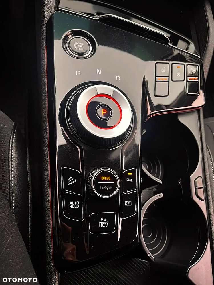 Kia Sportage 1.6 T-GDI PHEV Business Line 4WD - 29