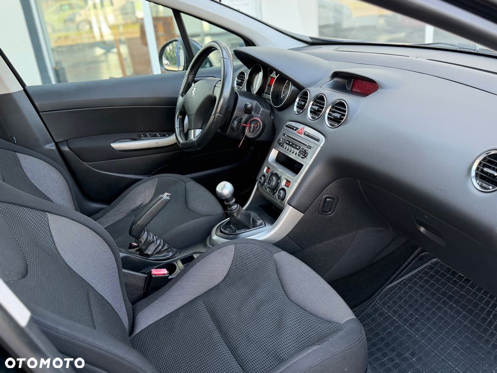 Peugeot 308 1.6 Premium - 11
