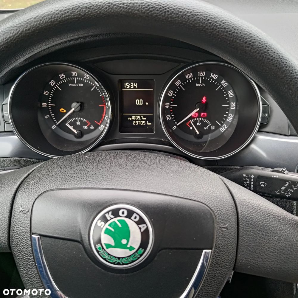 Skoda Superb 2.0 TDI Ambition - 10