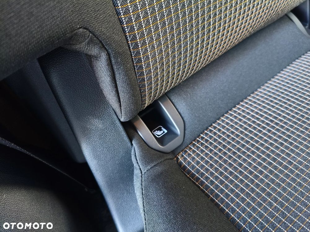 Ford Tourneo Courier 1.0 EcoBoost Trend - 28