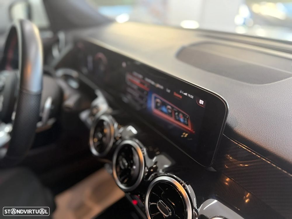 Mercedes-Benz GLB 180 d AMG Line - 36