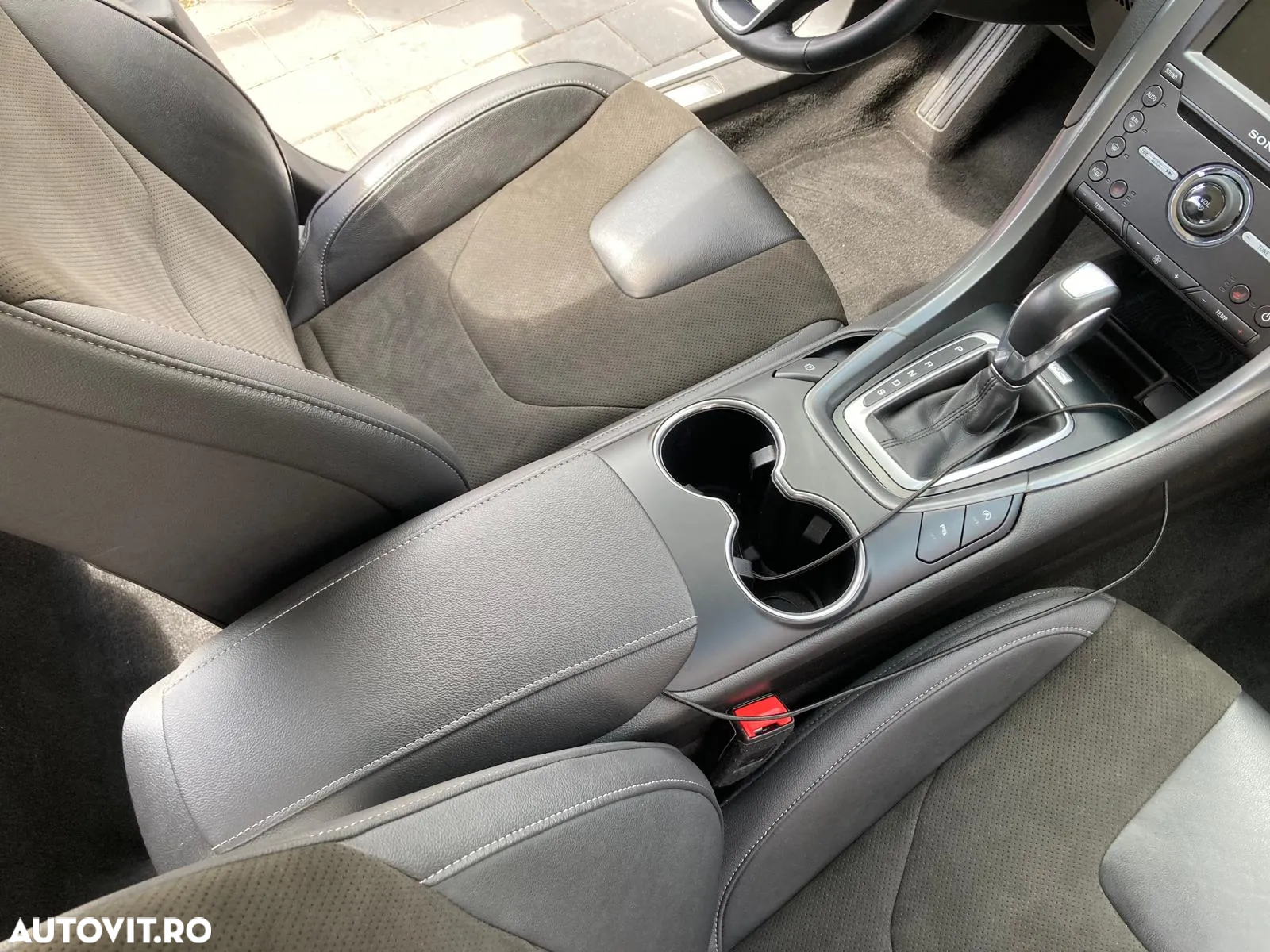 Ford Mondeo 2.0 TDCi PowerShift-Aut Allrad Business Edition - 28