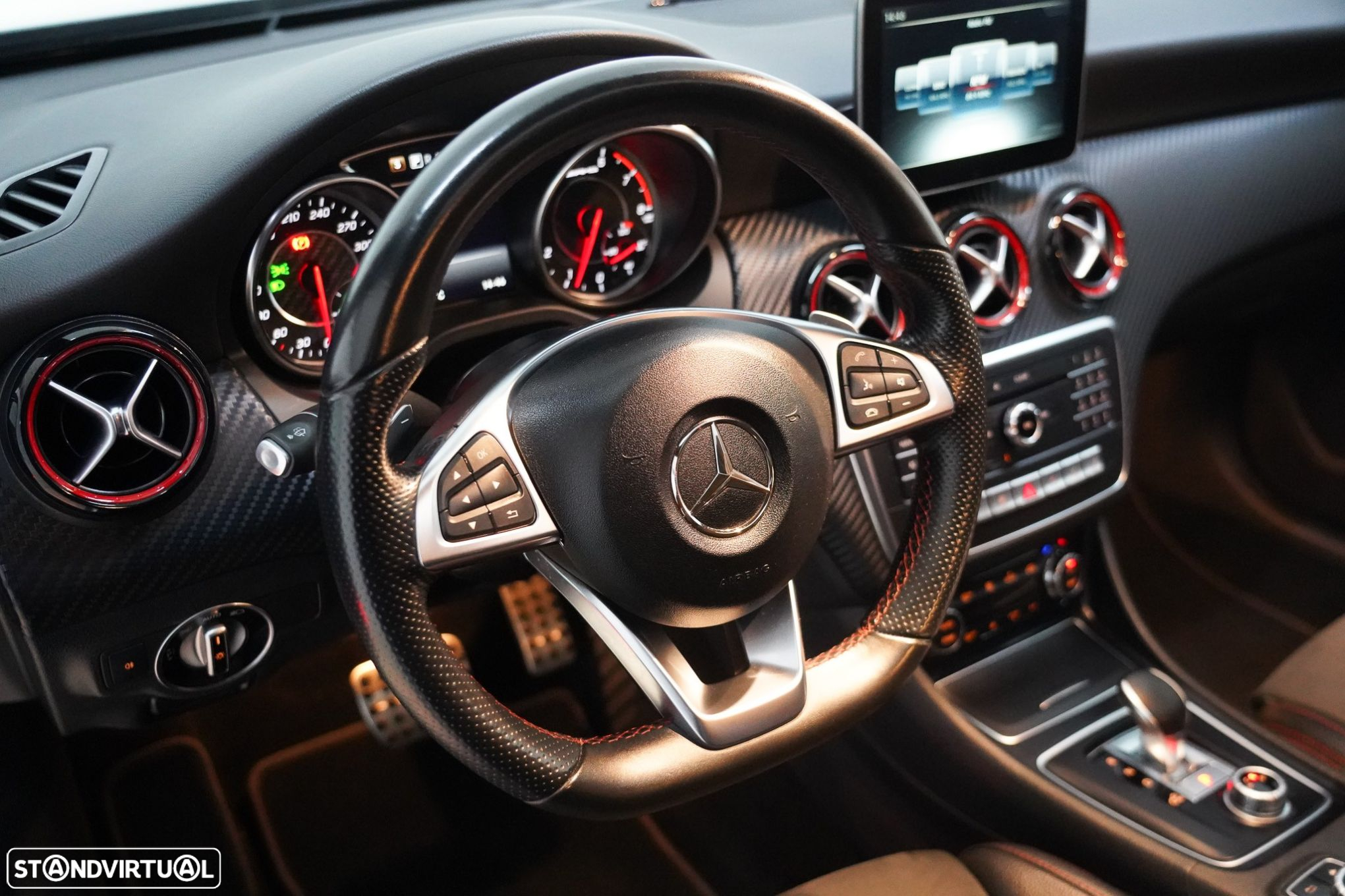 Mercedes-Benz A 45 AMG 4-Matic - 9