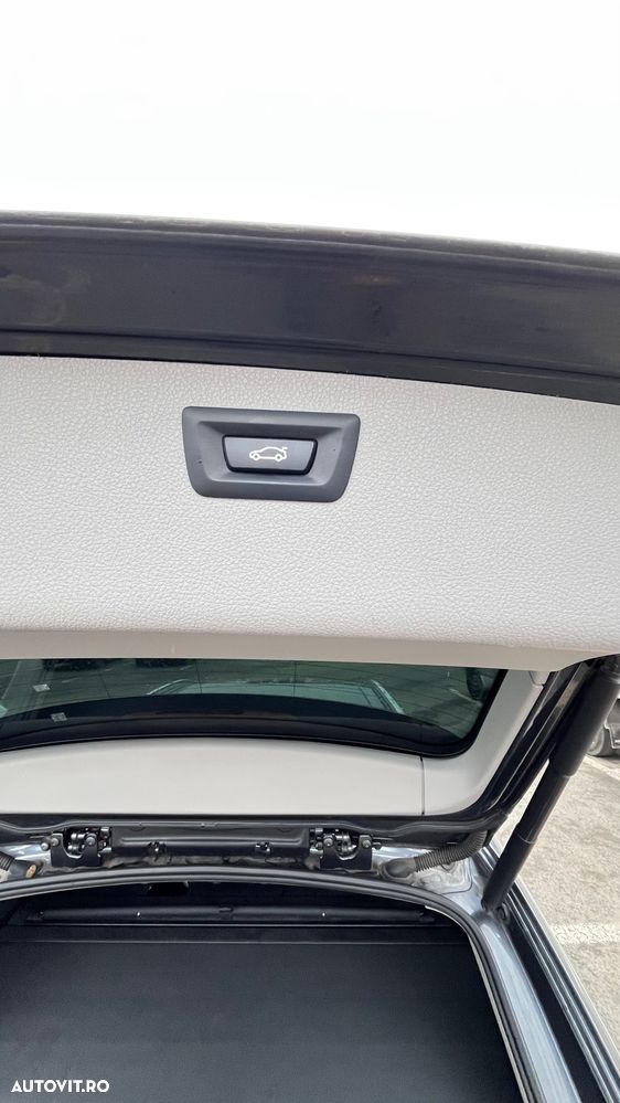 BMW Seria 3 320d xDrive AT - 12