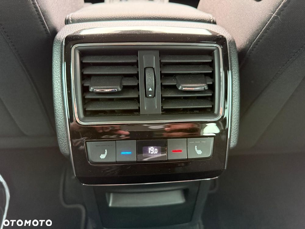 Skoda Superb 2.0 TDI SCR Style DSG - 15