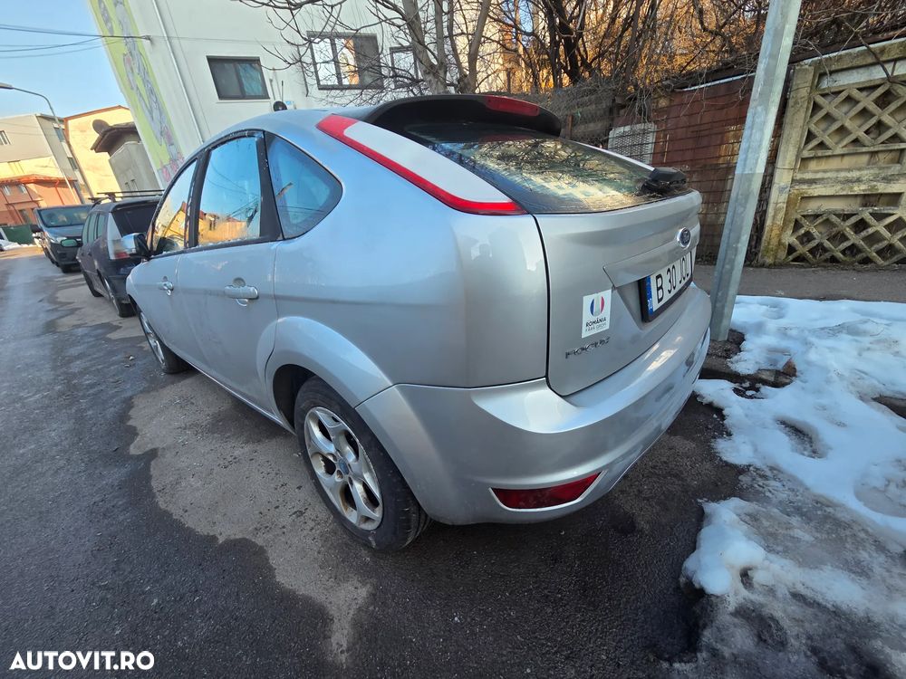 Ford Focus 1.6 TDCI DPF Titanium - 4