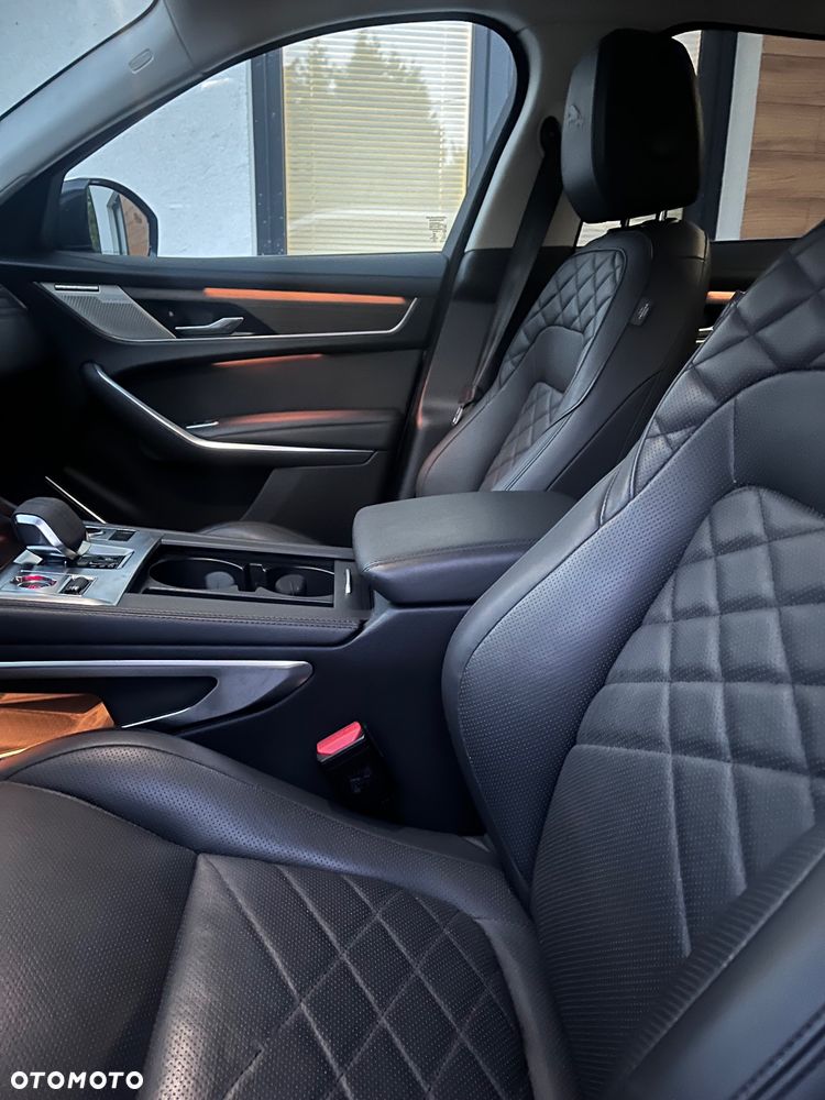 Jaguar F-Pace P250 AWD R-Dynamic S - 8
