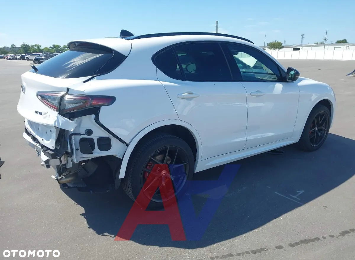 Alfa Romeo Stelvio 2.0 Turbo Veloce TI Q4 - 8
