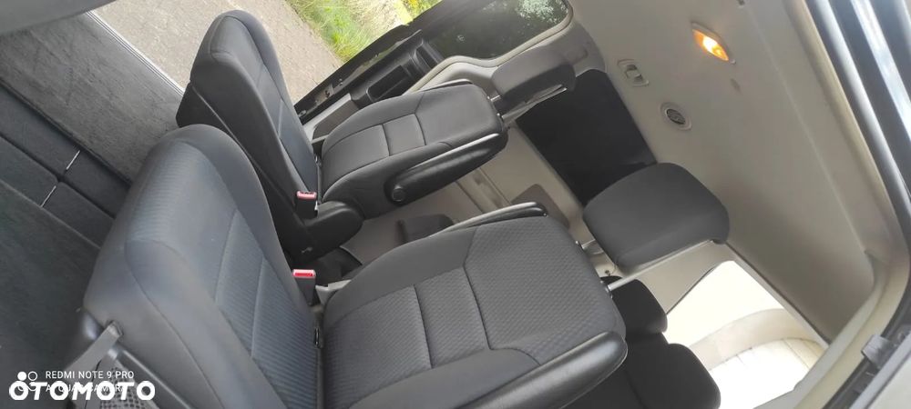 Chrysler Grand Voyager 2.8 CRD LX - 26