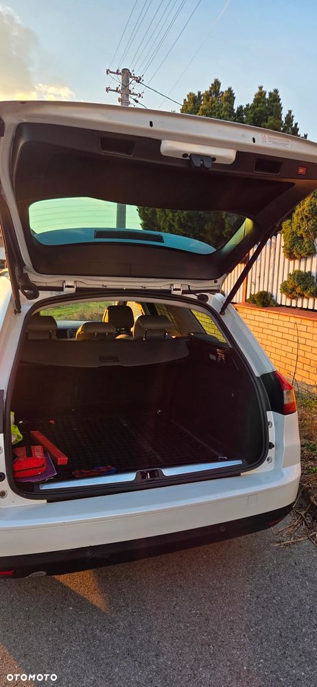 Citroën C5 2.0 HDi Exclusive - 16