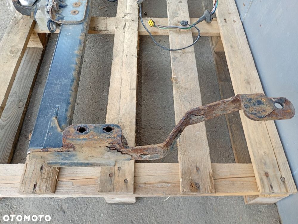 hak holowniczy wiązka opel vivaro a renault trafic II primastar 2001-2014 8200271018 93851676 - 3