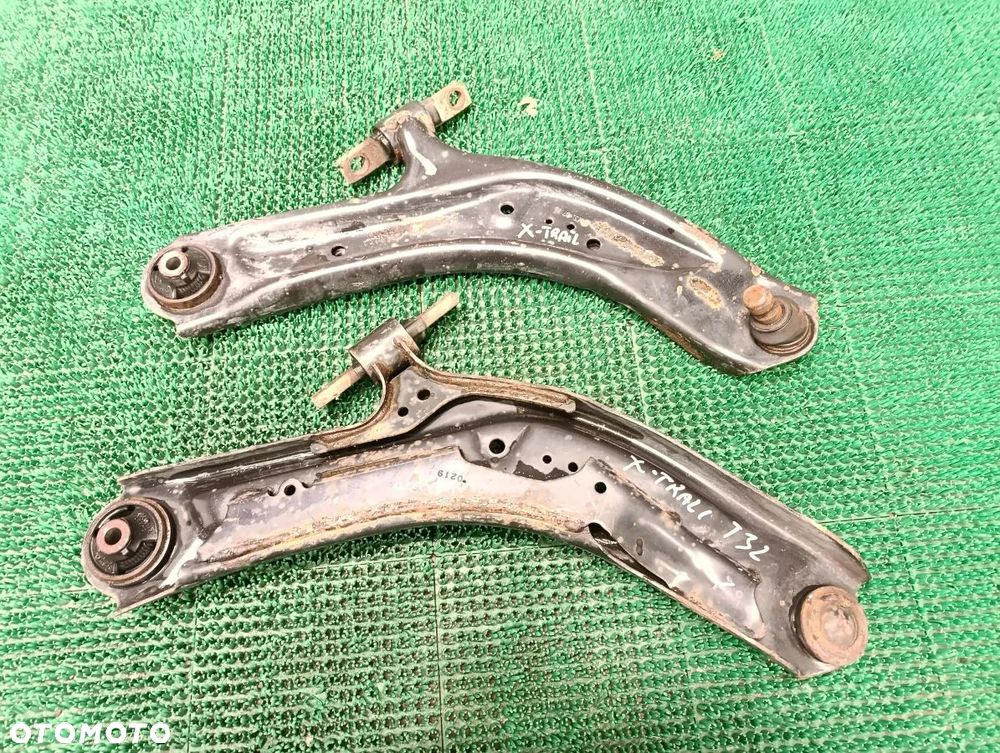 NISSAN X-TRAIL T32 1.7D 14-22r Wahacz Przód Prawy Lewy - 1