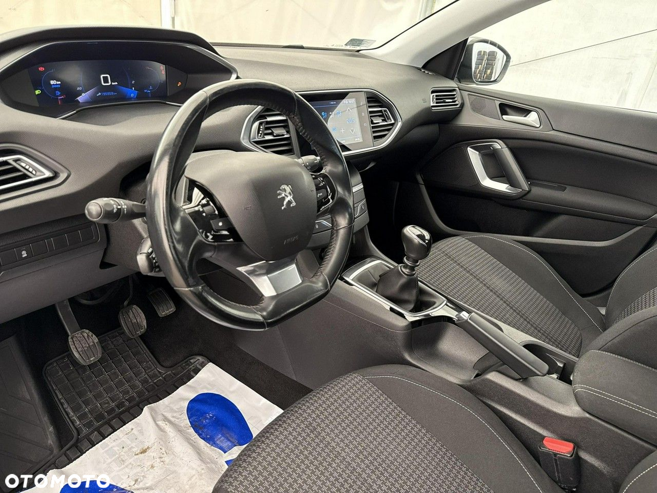 Peugeot 308 - 13
