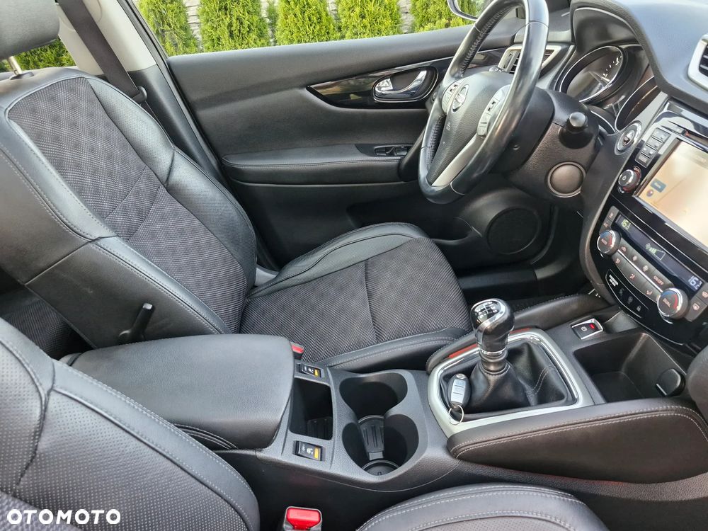 Nissan Qashqai 1.5 dCi Tekna - 24